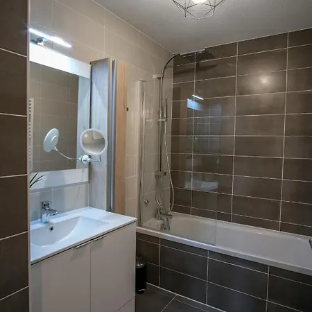 Superb With Balcony In Lejlighed Briançon