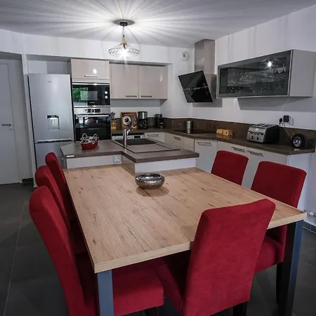 Superb With Balcony In Briançon